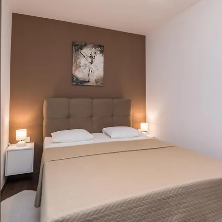 Apartment Star - Free Private Parking *