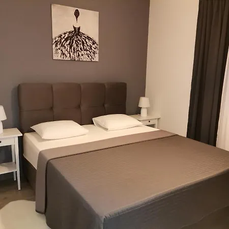Star - Free Private Parking Apartment Zadar