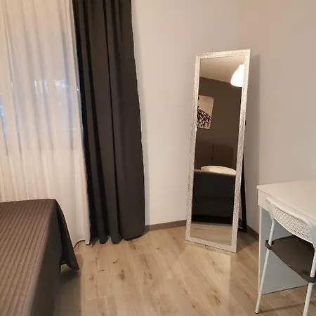 Star - Free Private Parking