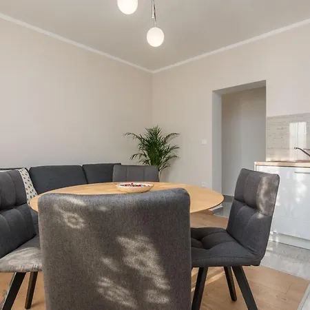 Star - Free Private Parking Apartment Zadar
