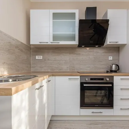 Star - Free Private Parking Apartment Zadar
