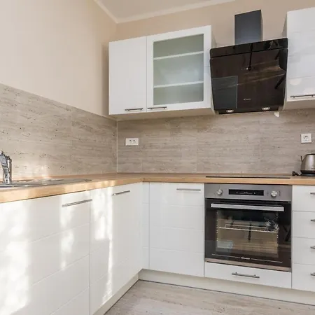 Star - Free Private Parking Apartment Zadar