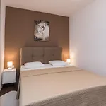 Apartment Star - Free Private Parking *