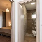Star - Free Private Parking Apartment *