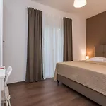 Star - Free Private Parking Apartment
