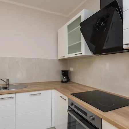 Star - Free Private Parking Apartment *