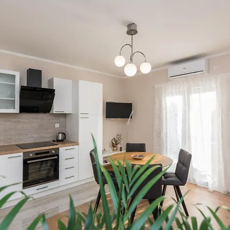 Apartament Star - Free Private Parking *