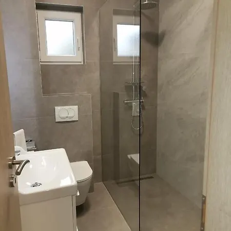 Star - Free Private Parking Apartament Zadar