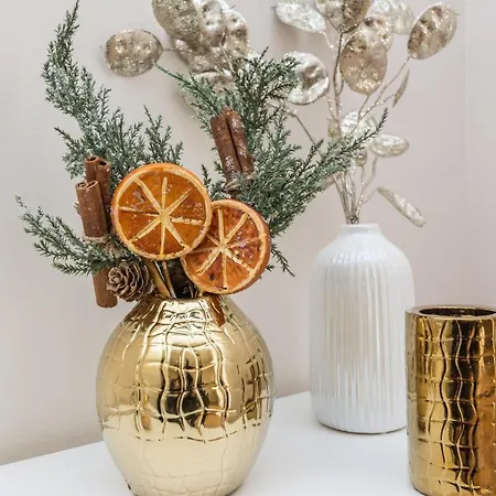 Star - Free Private Parking *